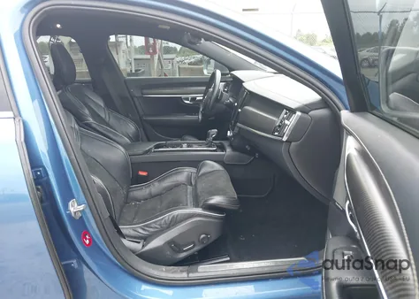 2019 Volvo V90 T6 R-Design z USA, uszkodzony, nr VIN YV1A22VM2K1084934